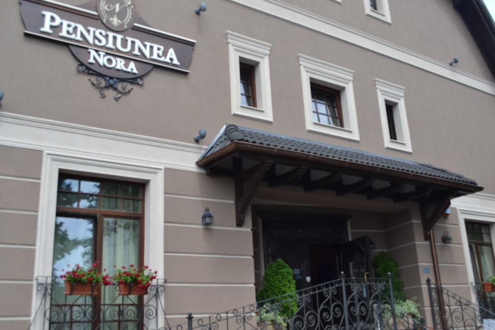 Pensiunea Nora Timisoara Ngoại thất bức ảnh